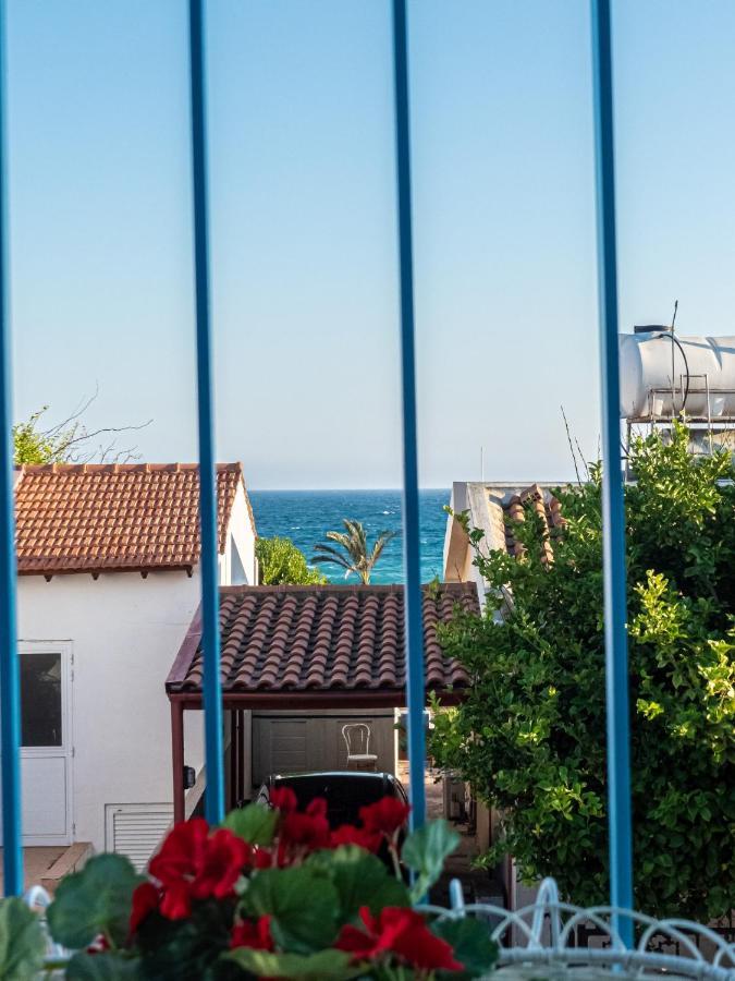 Greek Island Style 2 Bedroom Villa With Pool Next To The Sea Larnaca Exterior foto