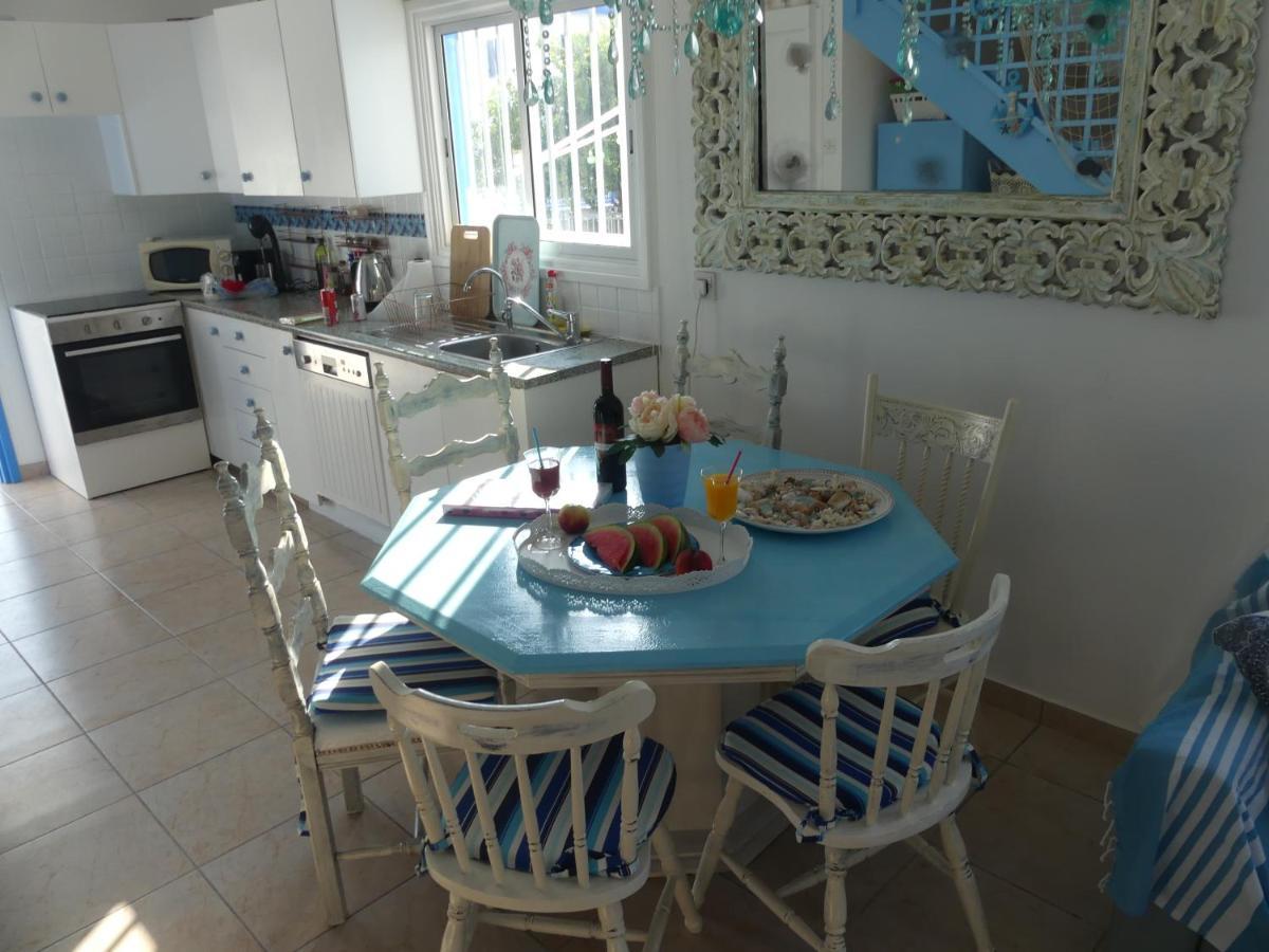 Greek Island Style 2 Bedroom Villa With Pool Next To The Sea Larnaca Exterior foto